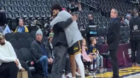 “4月1日NBA对决：火箭对阵湖人，东契奇经典瞬间汇总”